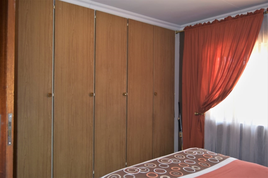 4 Bedroom Property for Sale in Vaalpark Free State